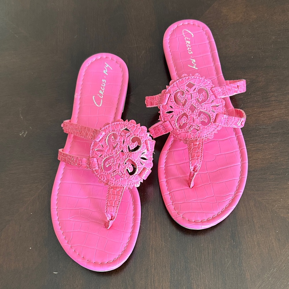 Chic Pink Sandals by